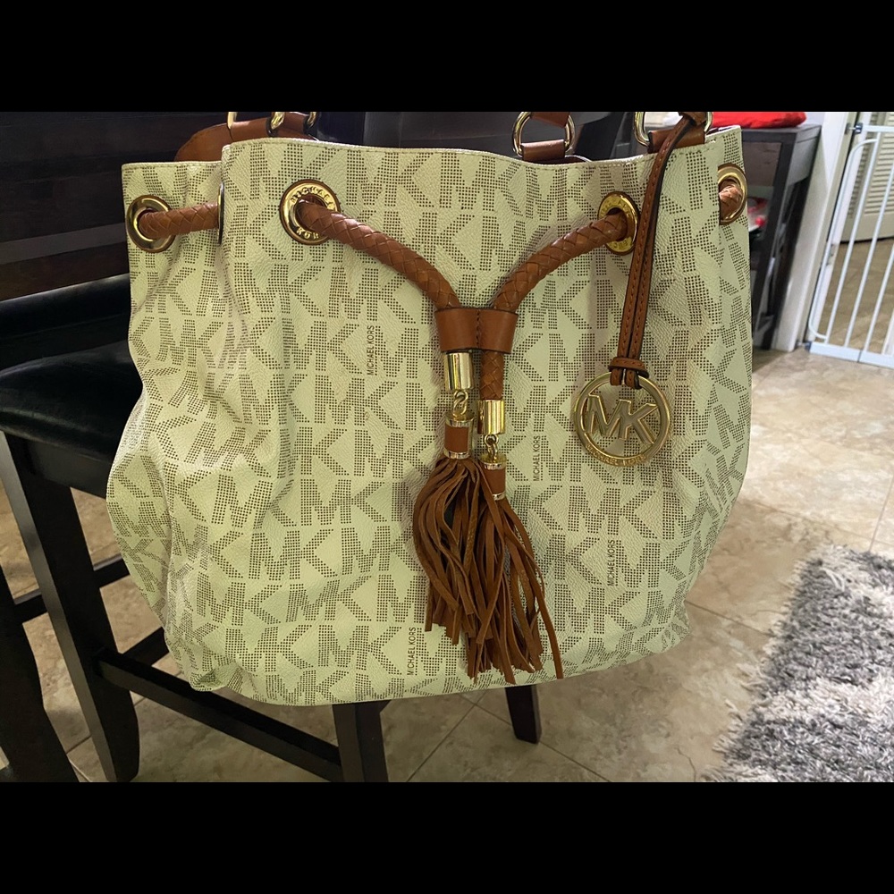 Michael kors purse